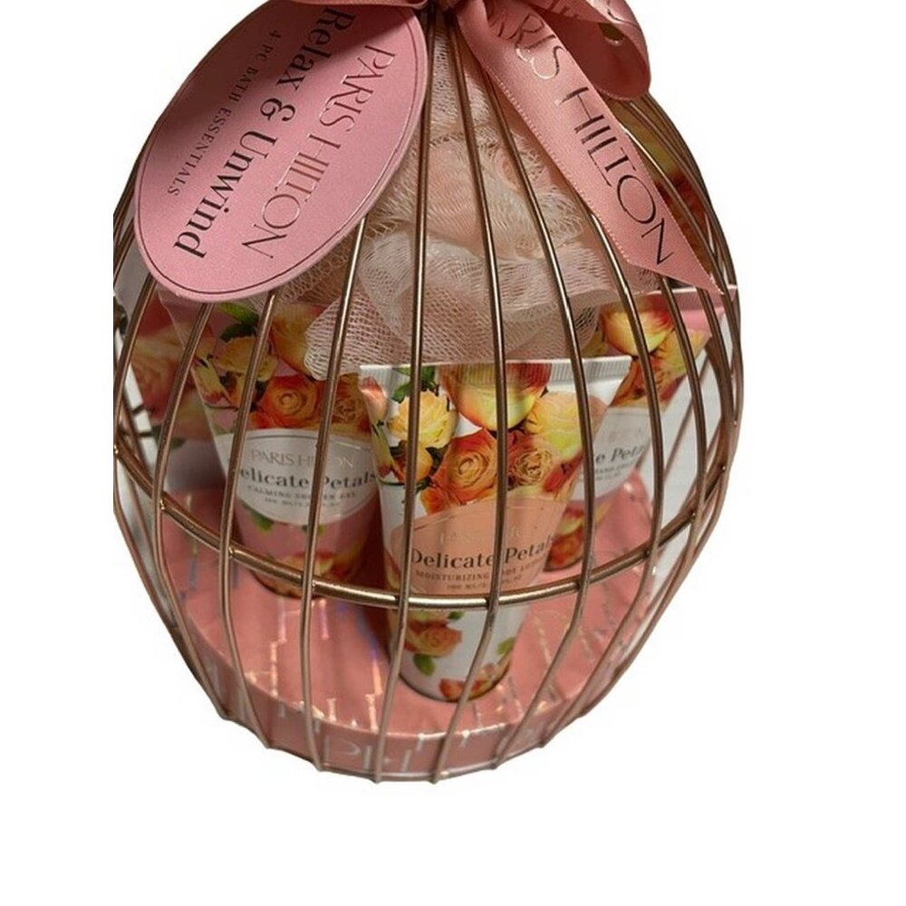Paris Hilton 4 Piece Relax & Unwind Bath Essential Kit Delicate Petals - Picture 3 of 6